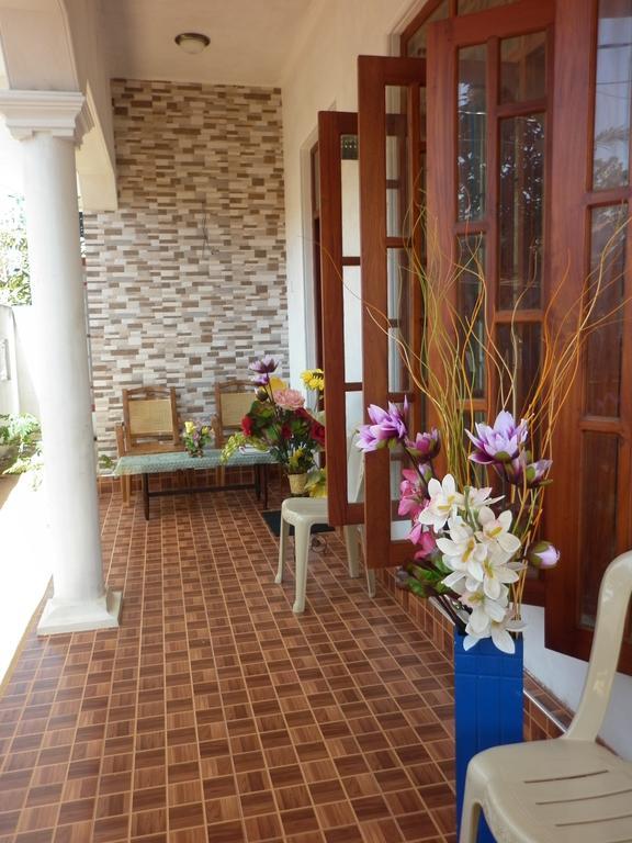 Seetha'S Hostel ネゴンボ エクステリア 写真