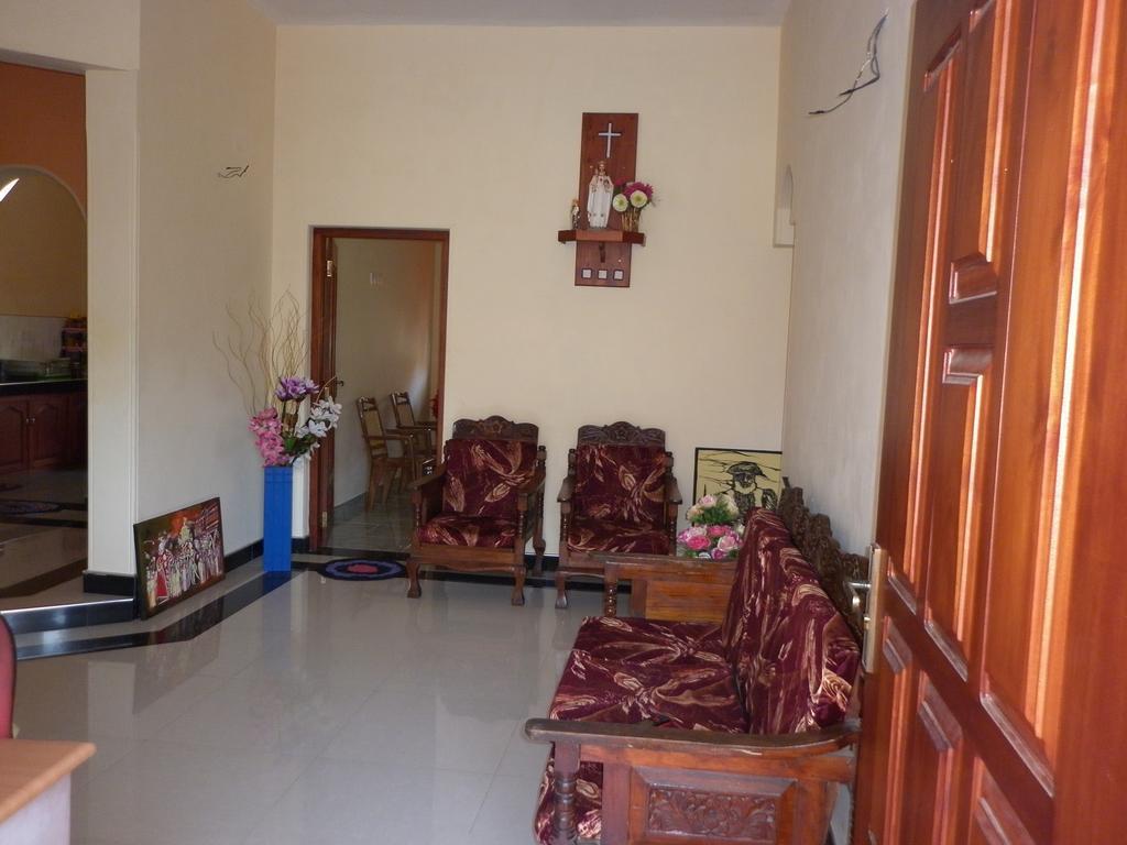 Seetha'S Hostel ネゴンボ エクステリア 写真